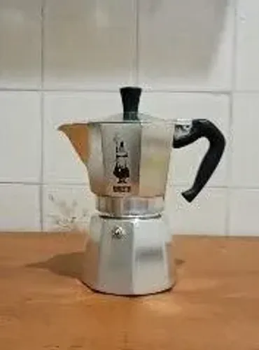 Cafeteira Nuova Moka Express 6 Xícaras - Bialetti original 