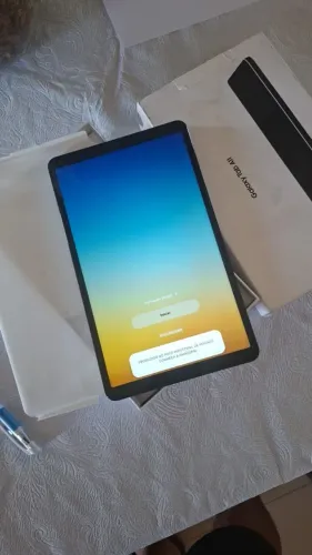 Vendo tablet Samsung Galaxi tab a11 lacrado novo 64 gigas