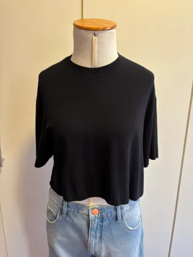 Blusa cropped preta Animale