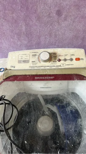 Máquina de lavar Brastemp 11 quilos usada pra vender no preço promocional R$300