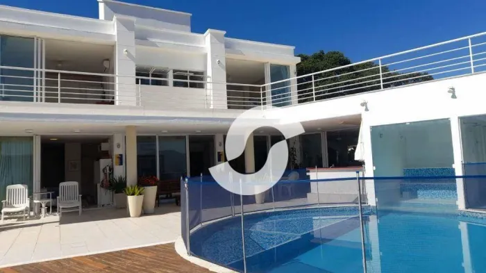 Casa com 4 dormitórios à venda, 420 m² por R$ 2.990.000,00 - Camboinhas - Niterói/RJ