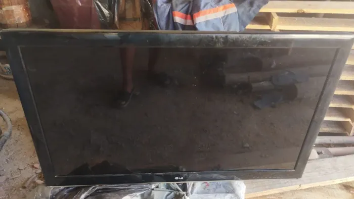 Tv LG 42 polegadas led **defeito tela