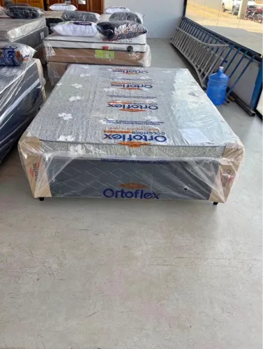 Cama box com molas (novo) 
