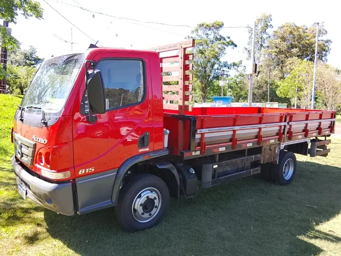 Mercedes Accelo 815