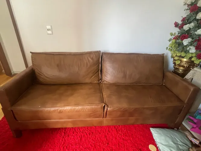 Conjunto de sofá em couro SOFÁ E POUTRONA