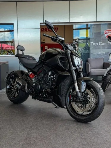 Ducati Diavel V4