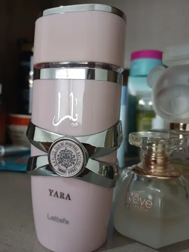 Perfume Yara árabe (usado)
