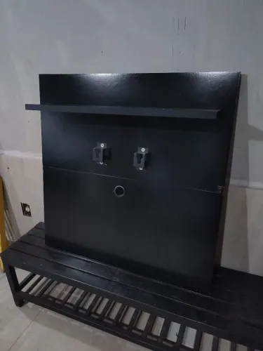 Painel pra TV até 32" com prateleira