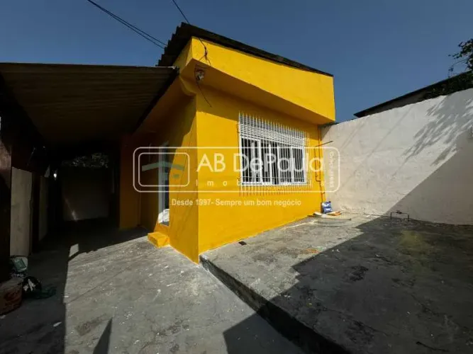 ALUGA EM SULACAP - R. VICENTE NEIVA, 291 - CASA COM 01 QUARTO