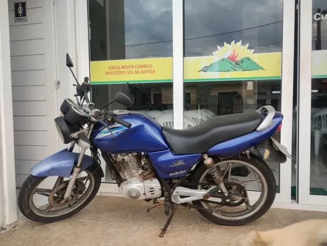 Moto Suzuki Yes