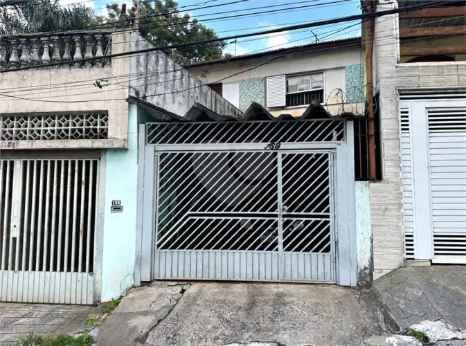 Casa à venda com 3 quartos, sendo 1 suíte, em Interlagos, São Paulo - SP