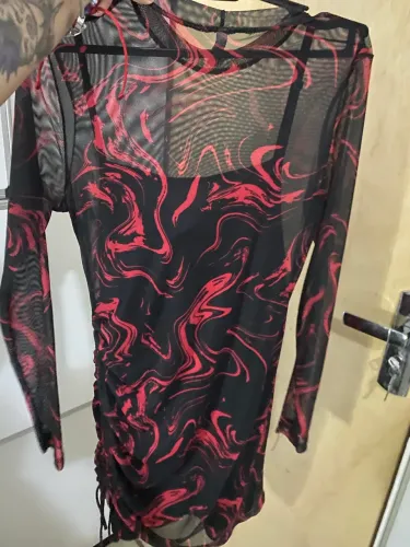 Vestido Tule Renner preto vermelho com vestido forro por baixo M