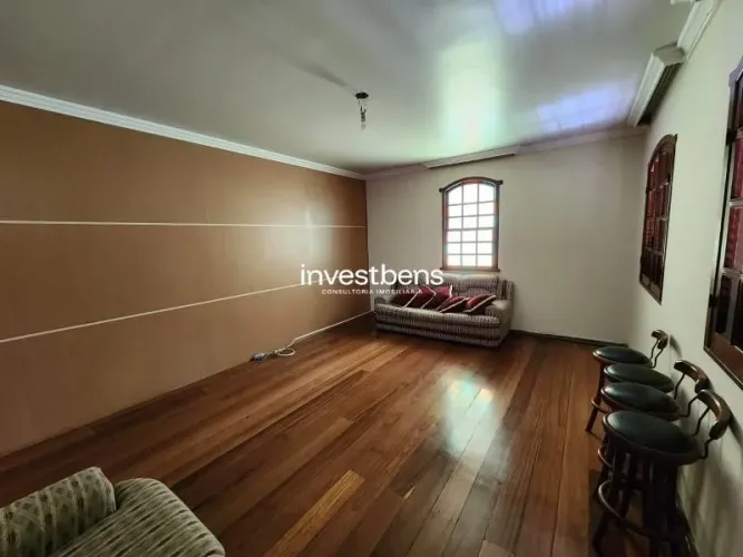 Casa de aproximadamente 720m² à venda 5 quartos, 2 suítes, 5 vagas Santa Lúcia