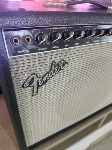 Cubo Fender Deluxe 112 ** raridade - entrega somente em mãos **