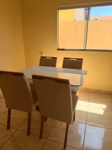 Mesa 4 cadeiras 