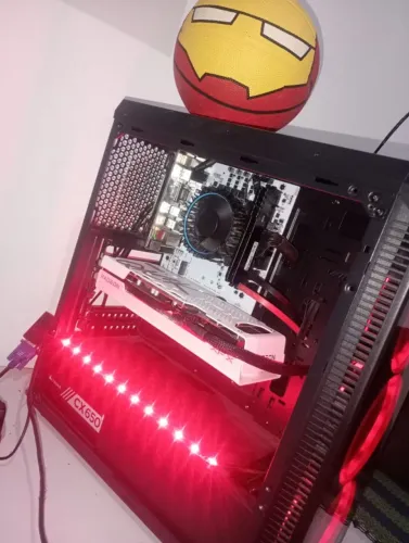 PC GAMER i5 12400 + RX 7600 | 16GB RAM