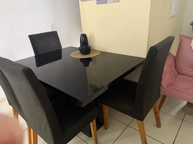 Messa de vidro preta