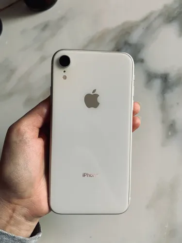 iPhone XR 64 gb