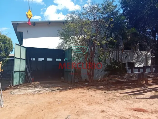 Galpão para locação com 650m² na Chácaras Renno - Piratininga - SP