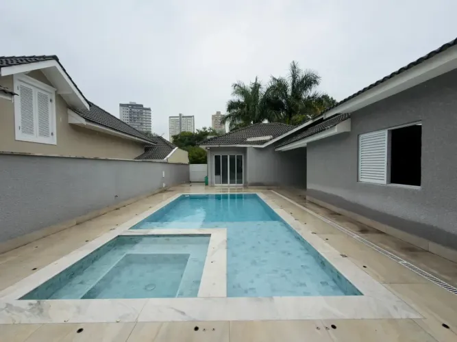 Casa para venda ou locação no condomínio Melville em Alphaville Santana de Parnaiba - SP