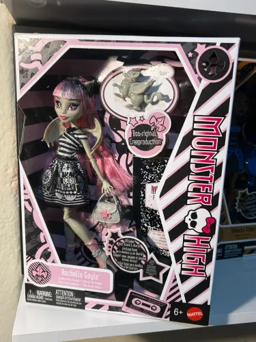 Boneca Monster High Rochelle Goyle creeproduction g1 lacrada na caixa