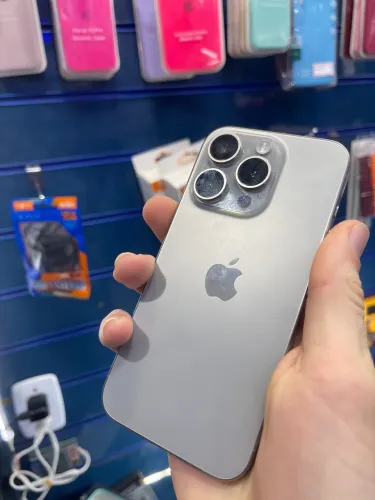 iPhone 15 pro - 128gb 82% acompanha caixa