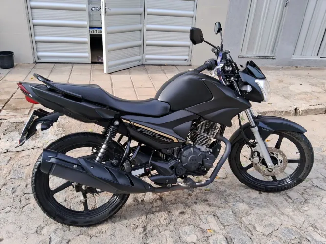 MOTO YAMAHA YBR 150 FACTOR ED 2024