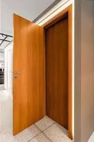 Marceneiro colocador de portas R$150 