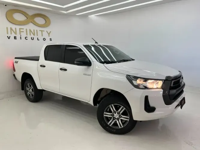 Toyota Hilux CD 4X4 2.8 Diesel Mec. 2022