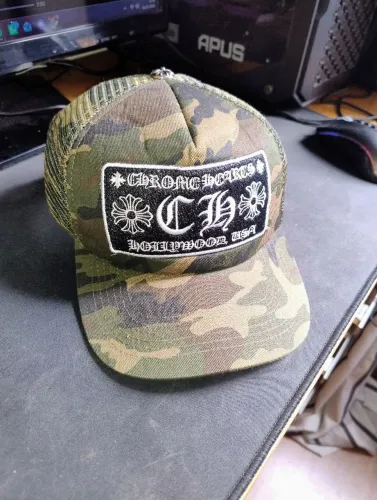 Boné Chrome Hearts Trucker Hat Camuflado CH Hollywood