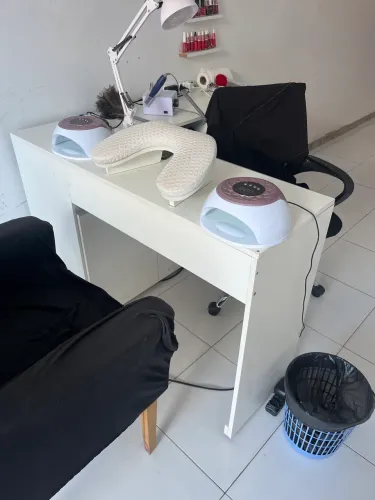 Vendo mesa de manicure