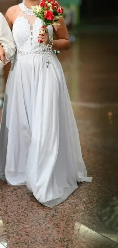 Vestido de Noiva e véu por apenas R$ 260,00