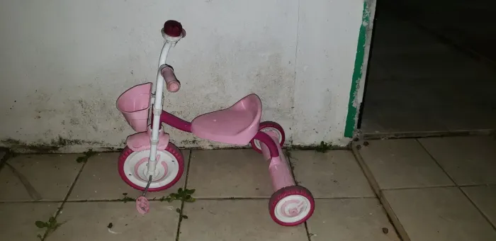 Triciclo infantil
