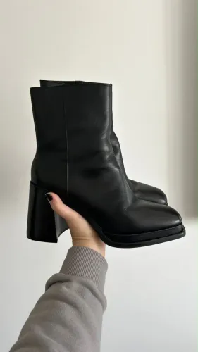 Bota Kunzler (Jorge Bischoff) de couro preto