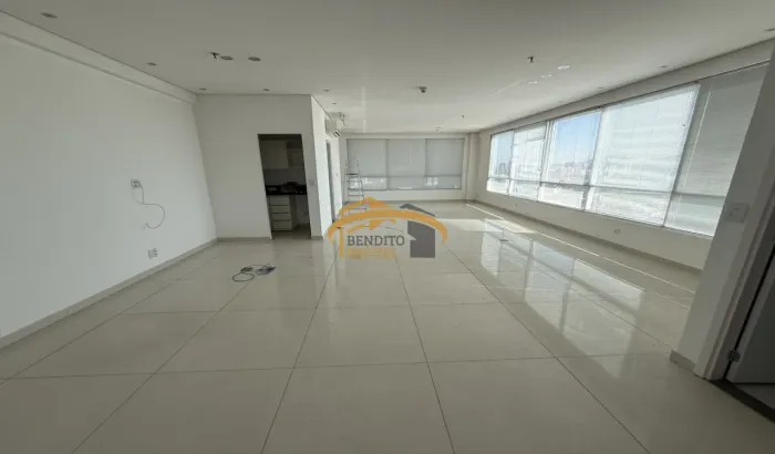 Sala Comercial de Alto Padrão para Venda ou Locação em Bethaville I, Barueri-SP: 1 sala vã