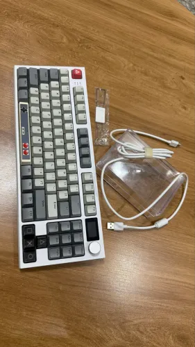 Teclado Mecânico Sem Fio Attack Shark K86 (Com Tela TFT e Knob) - Custom / Modificado
