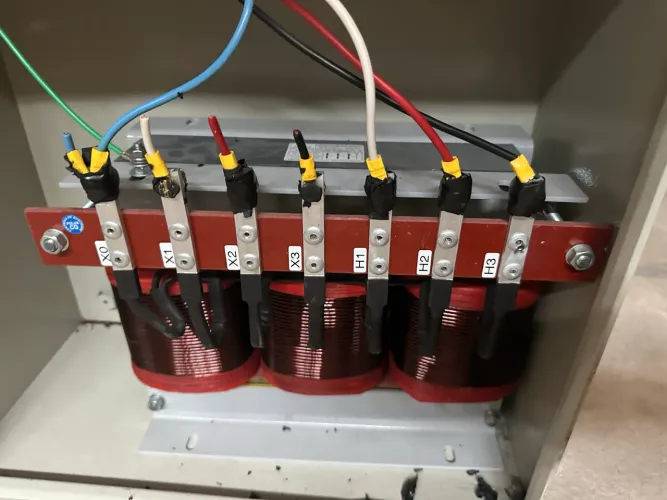 Transformador Trifásico 15 kVA
