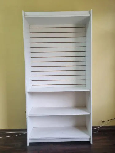 Estante Painel Canaletado c/ prateleiras