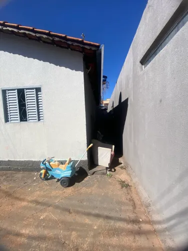 Casa com barracão
