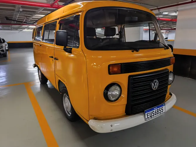 Volkswagen Kombi Standard 1.4 MI Total Flex 8V 2012