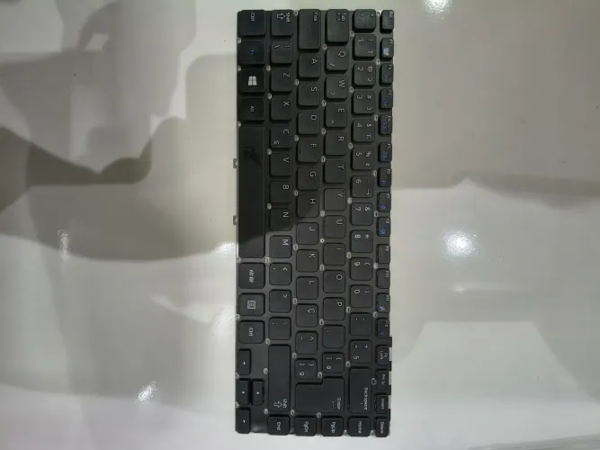 Teclado Para Notebook Samsung Np270e4e-kd5br Np270e4e-kd6br
