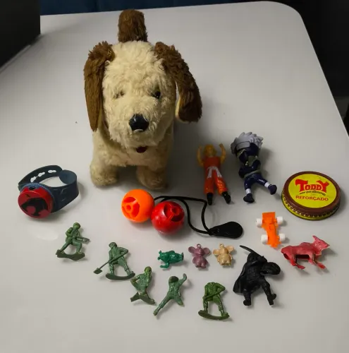 Lote de brinquedos antigos