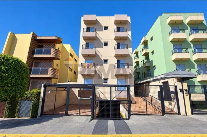Apartamento à Venda no Jardim Ferreira  89 m², Suíte, 2 Vagas e Vista Livre