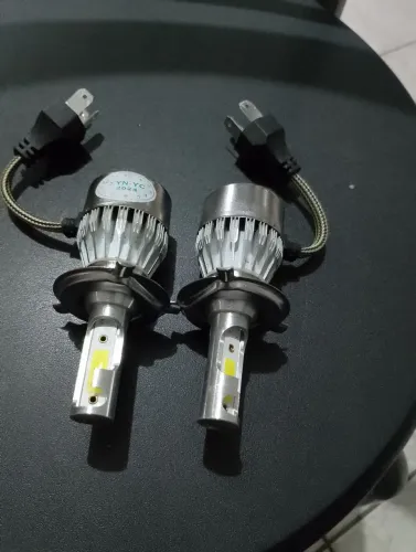 Lâmpada de led H4 12 volt nova zerada na caixa 