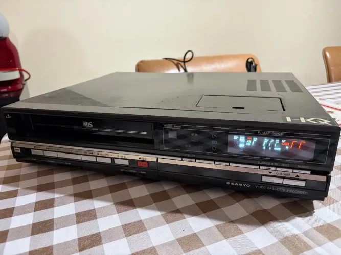Sucata/Peças Videocassete Sanyo VHR 1300 MB