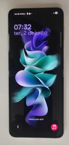Samsung Galaxy Z Flip 3