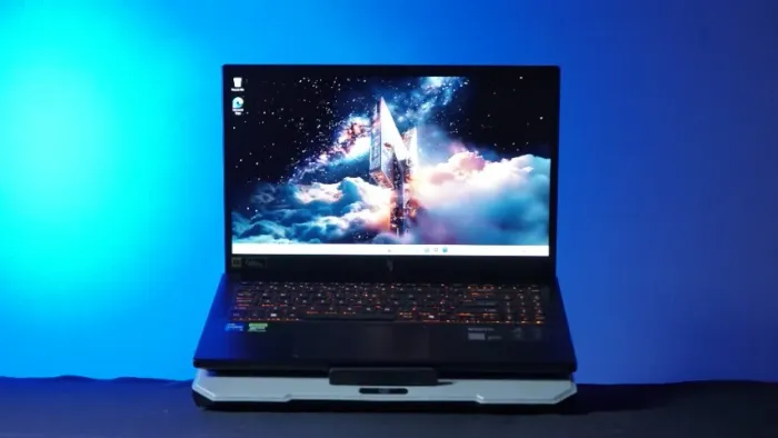 Notebook Acer Nitro V 15 - i5-13420H + RTX 5050 por R$6.999,00
