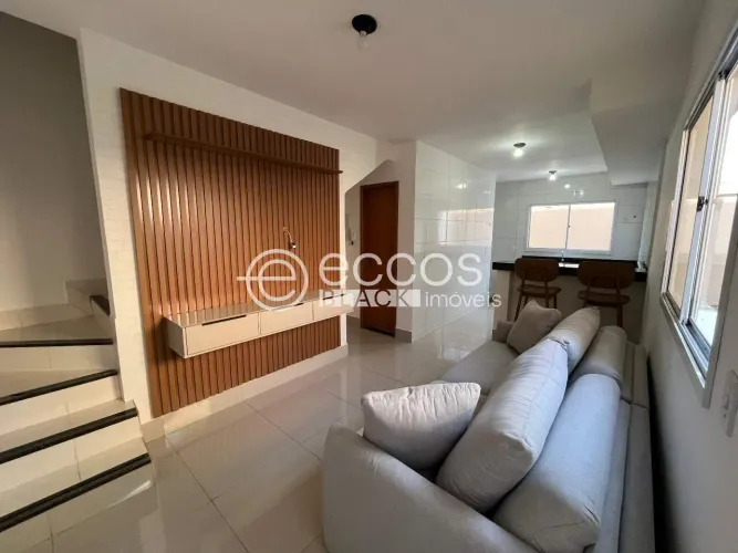 Casa para aluguel, 2 quartos, 1 suíte, 1 vaga, Cidade Jardim - Uberlândia/MG