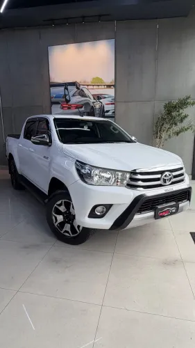 Toyota Hilux CD SR 4X4 2.8 TDI Diesel Aut. 2017