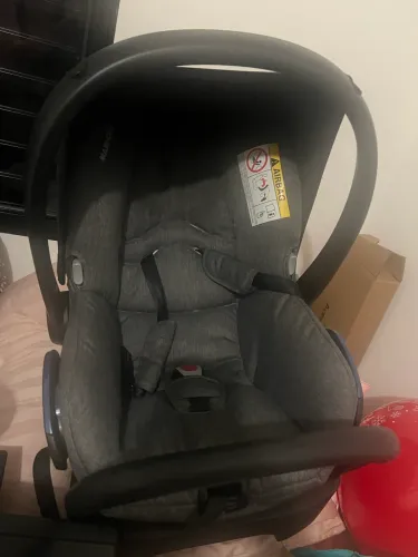 Bebê conforto Maxi Cosi citi2 com base
